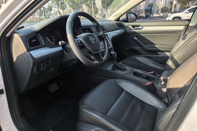 Used Volkswagen Lamando 2017 230TSI DSG Fashion Edition
