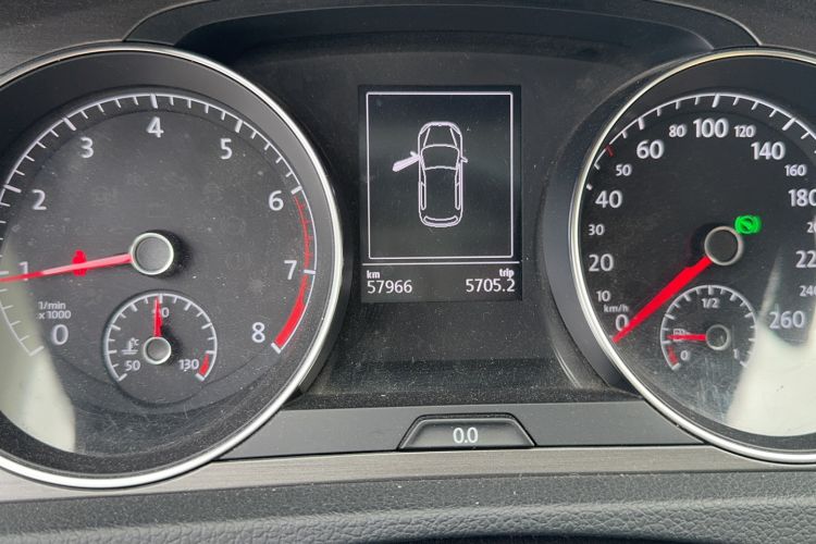 Used Volkswagen Golf 2016 230TSI Automatic Comfort Version
