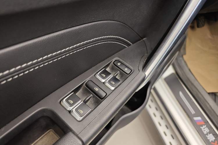 Used Geely Auto Vision X3 2019 Upgraded Model 1.5L Manual Elite Version