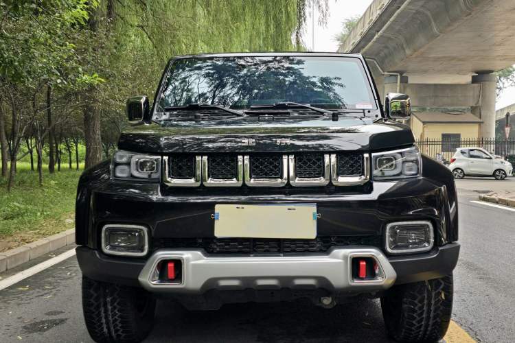 Used Beijing Auto BJ40 2023 2.0T Automatic Four-Wheel Drive Urban Hunter Edition Chivalrous Type
