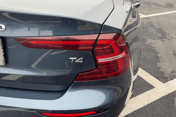 Used Volvo S60 2021 T4 Zhiyi Luxury Edition