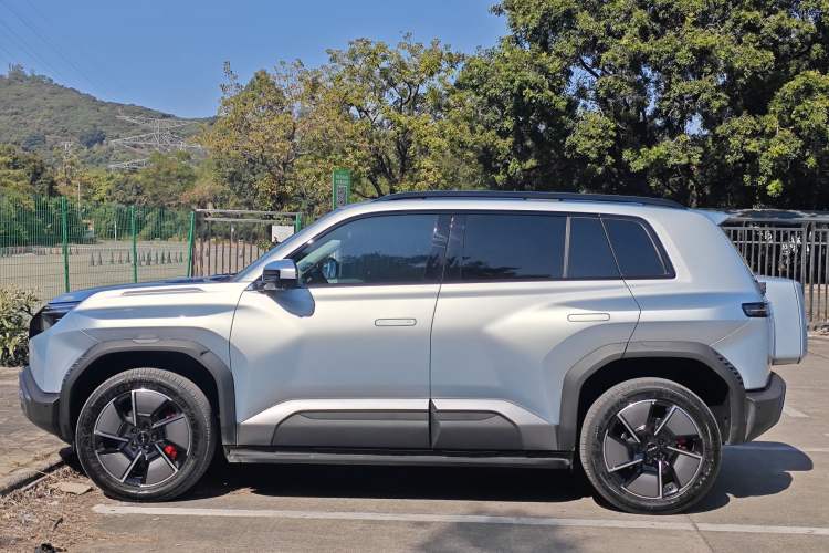 Used  Titanium 3 2025 501KM All-Wheel Drive Intelligent Driving Ultra Version