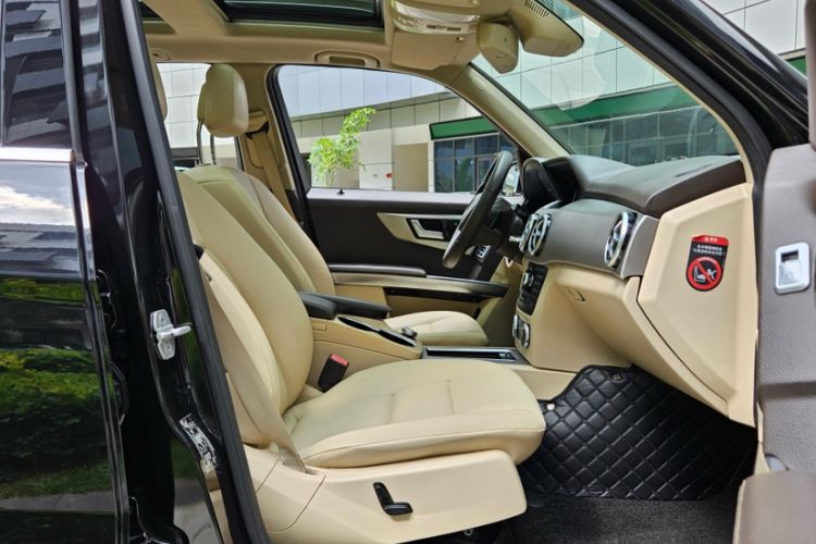 Used Mercedes-Benz GLK-Class 2013 Facelift GLK 300 4MATIC Fashion Edition
