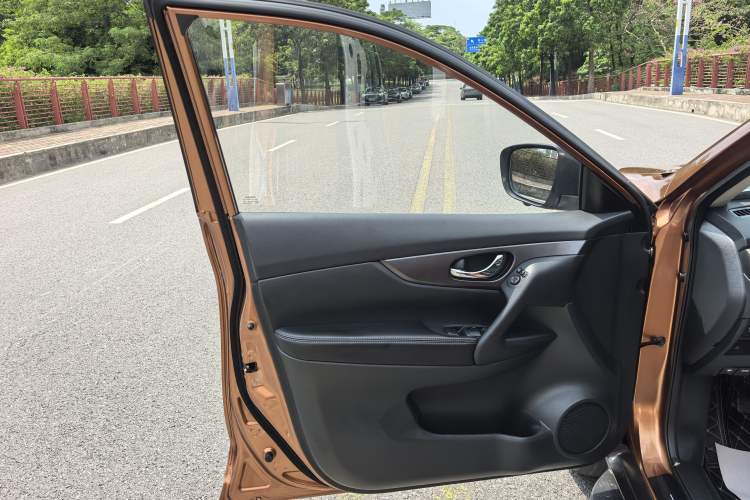 Used Nissan X-Trail 2014 2.0L CVT Comfort Edition 2WD