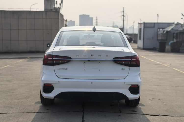 Used Roewe i5 2021 1.5L Manual Platinum Edition
