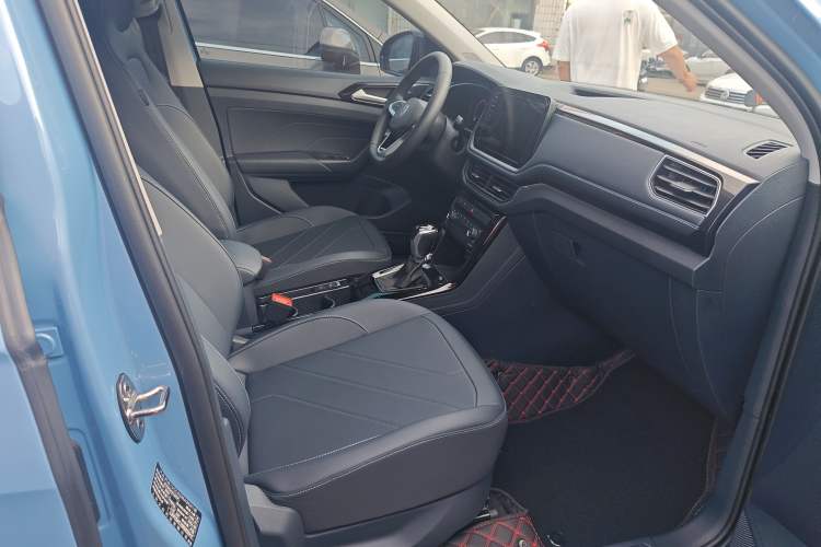 Used Volkswagen Tharu 2025 NewRui 300TSI Prestige Edition
