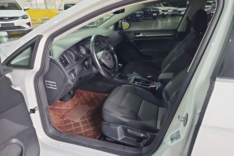 Used Volkswagen Golf 2015 1.4TSI Automatic Comfort Model