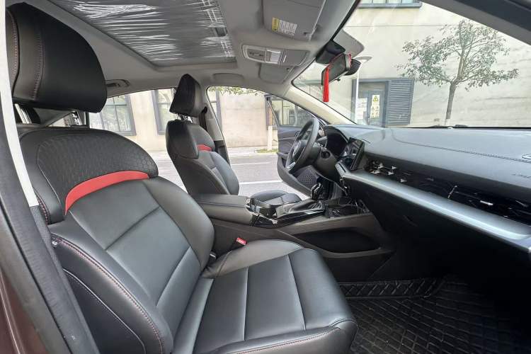 Used MG 5 2022 180 DVVT CVT Youth Luxury Edition
