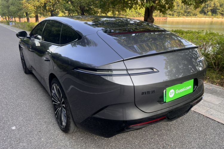 Used  12 2025 Ultra Extended-Range Edition