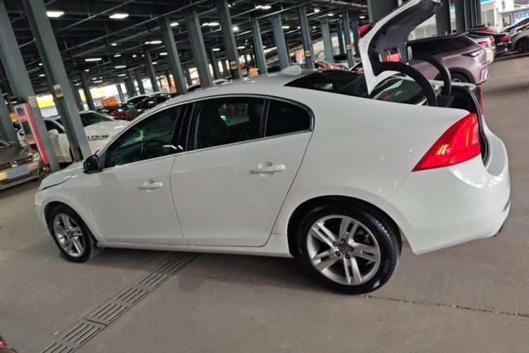 Used Volvo S60 2014 S60L T5 Intelligent Drive Edition
