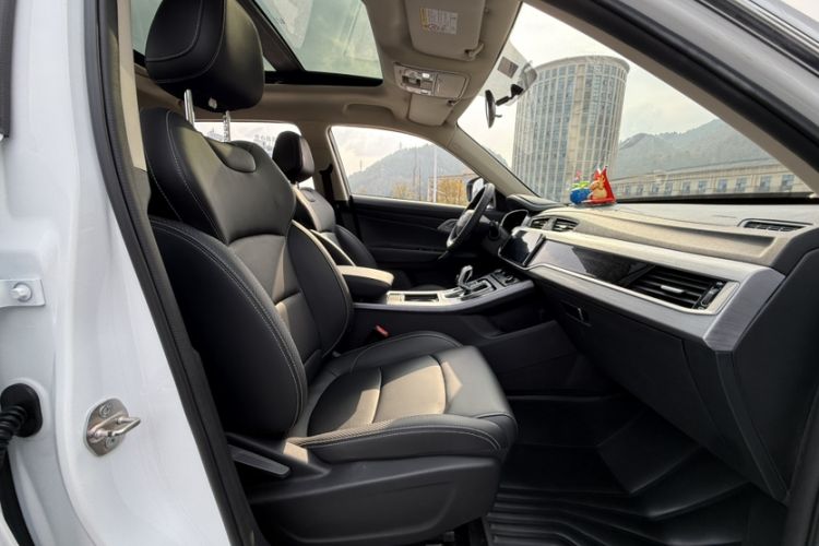 Used Geely Auto Emgrand X7 Sport 2021 Million Edition 1.8TD DCT Two-Wheel Drive Comfort Model
