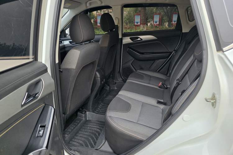 Used BAIC Beijing X3 2019 1.5T CVT Glory Edition
