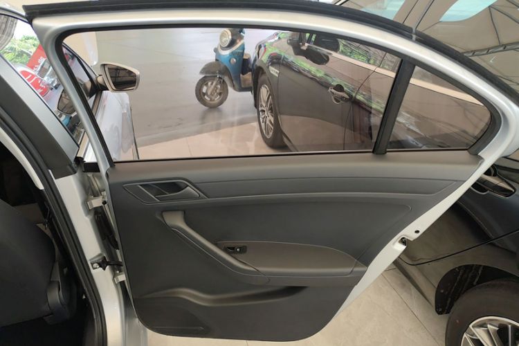 Used Volkswagen Jetta 2015 Value Edition 1.6L Automatic Fashion Version
