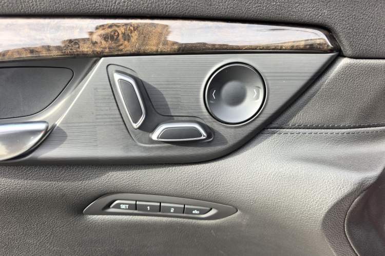 Used Cadillac CT6 2017 28T Luxury Model
