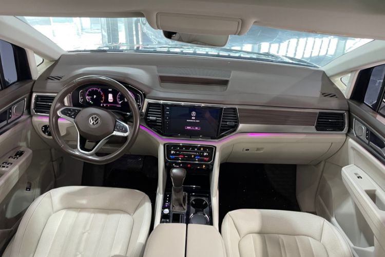 Used Volkswagen Viloran 2020 330TSI Luxury Edition
