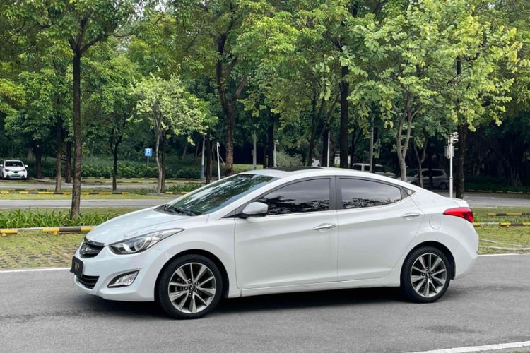 Used Hyundai Elantra 2015 1.6L Automatic Leading Model
