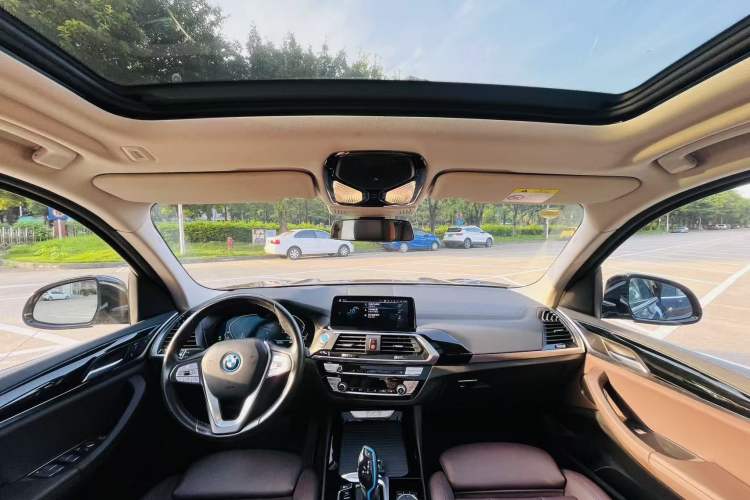 Used BMW iX3 2021 Leading Model
