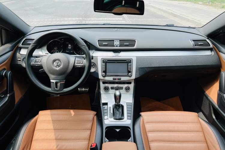 Used Volkswagen FAW-Volkswagen CC 2015 2.0 TSI Luxury Model
