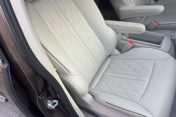 Used Buick GL8 2022 Land Business Class 652T Luxury Model
