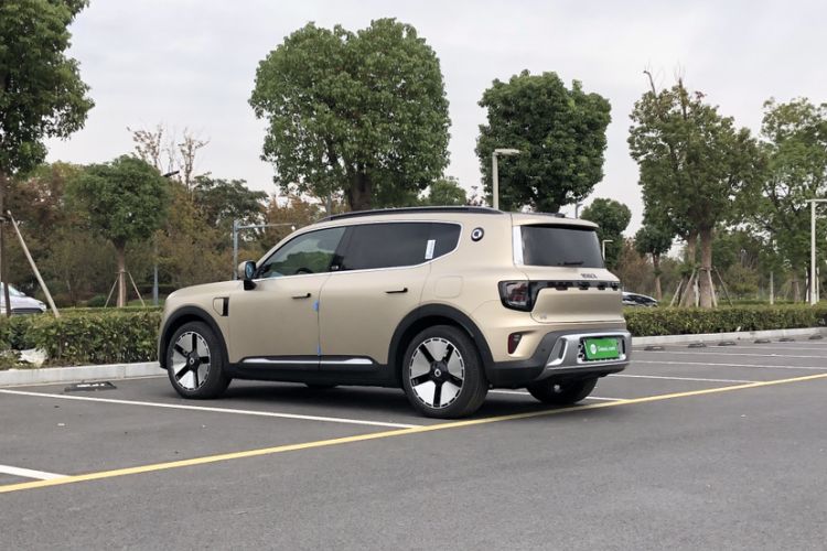 Used  #5 2024 Long-Range Journey Luxury Edition
