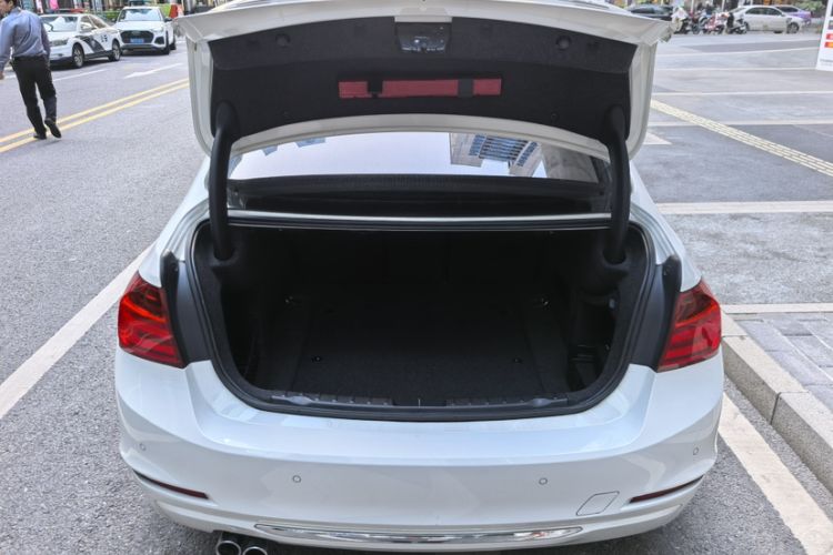 Used BMW 3 Series 2015 328Li Fashion Model