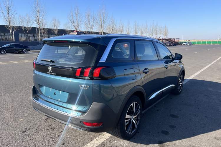 Used Peugeot 5008 2017 380THP 7-Seater Elite Edition
