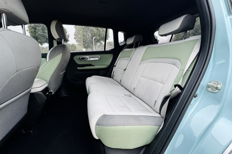 Used AION Y 2023 Younger