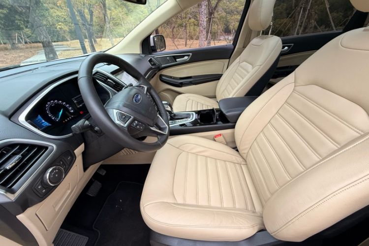 Used Ford Edge 2015 2.0T GTDi Two-Wheel-Drive High-Line Version