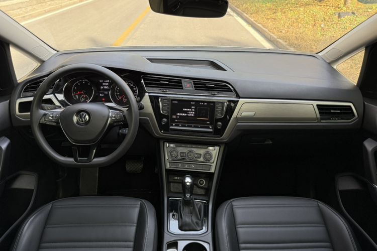 Used Volkswagen Touran 2018 Volkswagen Touran L 280TSI DSG Comfort Edition 7 Seats China V Emission Standard
