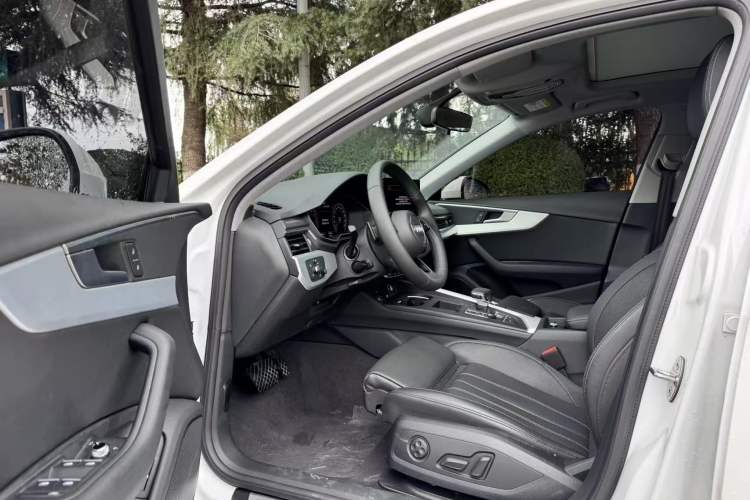 Used Audi A4L 2023 40 TFSI Fashion Dynamic Model
