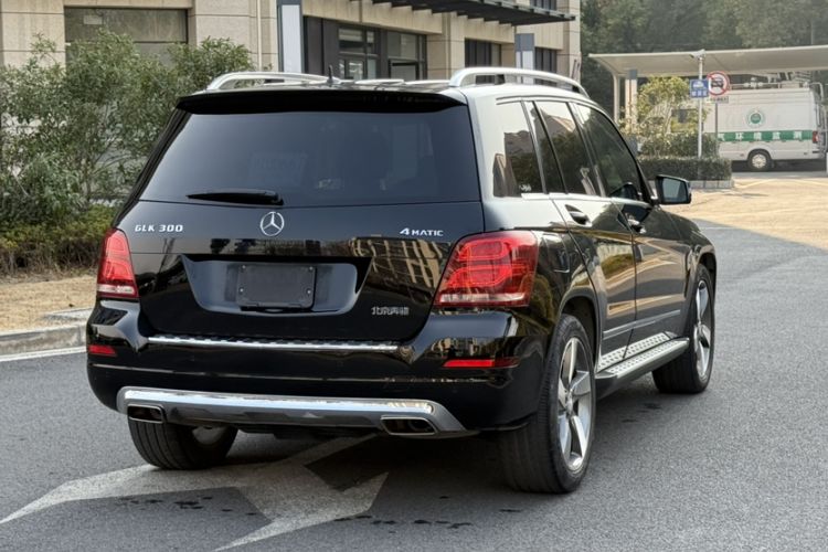 Used Mercedes-Benz GLK-Class 2013 GLK 300 4MATIC Dynamic Sunroof Model