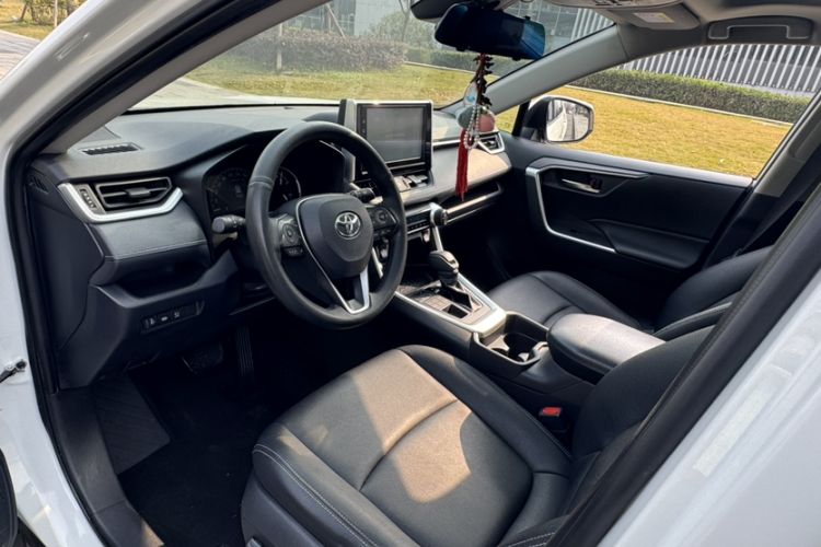 Used Toyota RAV4 2020 2.0L CVT 4x4 Trend Edition
