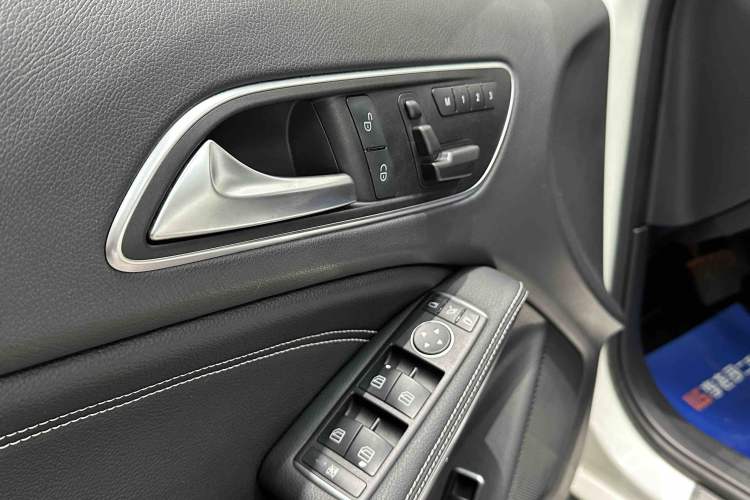 Used Mercedes-Benz GLA 2015 GLA 220 4MATIC Luxury Model
