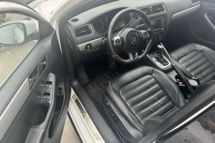 Used Volkswagen Sagitar 2013 2.0 TSI GLI
