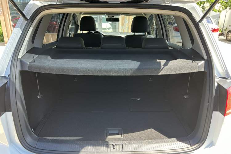 Used Volkswagen Golf Sportsvan 2018 230TSI Automatic Trend Edition
