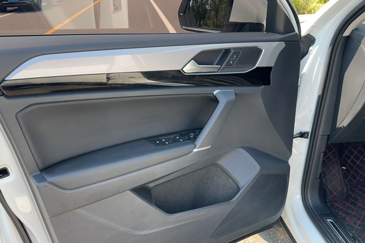 Used Volkswagen Tayron 2020 330TSI Two-Wheel Drive Luxury Smart Connectivity Version