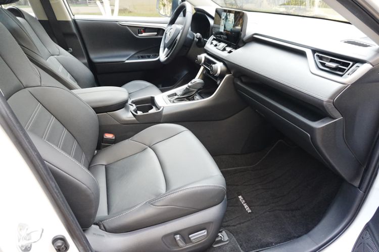 Used Toyota Wildlander 2023 2.0L CVT Four-Wheel Drive Luxury PLUS Edition
