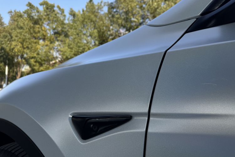 Used Tesla Model Y 2021 Long-Range All-Wheel-Drive Version