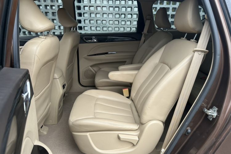 Used Baojun 730 2016 1.5L Manual Comfort Version 7 Seats China V Emission Standard
