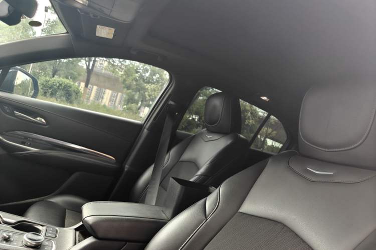 Used Cadillac XT4 2021 28T Two-Wheel Drive Tech Edition
