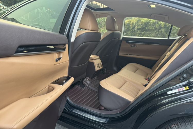 Used Lexus ES 2016 200 Midnight Special Limited Edition
