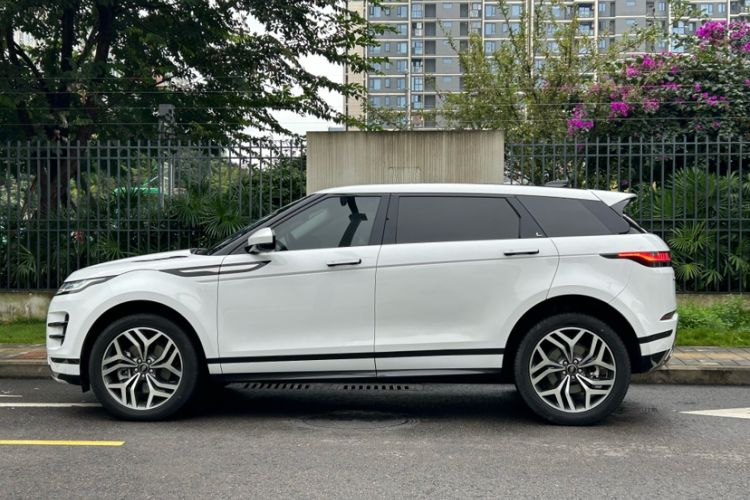 Used Land Rover Range Rover Evoque 2022 Aurora L 249 PS R-Dynamic Luxury Edition
