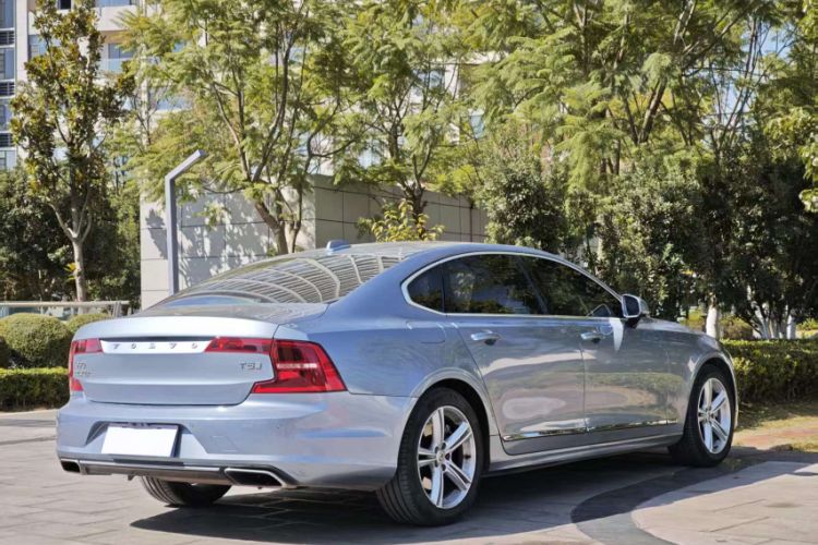 Used Volvo S90 2019 T5 Zhiyi Edition
