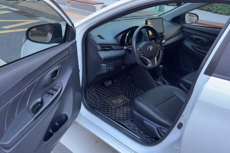 Used Toyota YARiS L 2022 1.5L CVT Leading PLUS Edition
