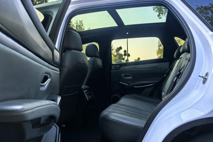 Used BYD Song L DM-i 2025 Intelligent Driving Version 112 km Leading Trim
