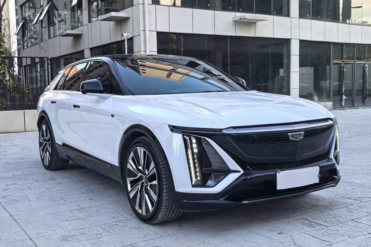 Used Cadillac LYRIQ 2022 Four-Wheel-Drive High-Performance Deluxe Edition
