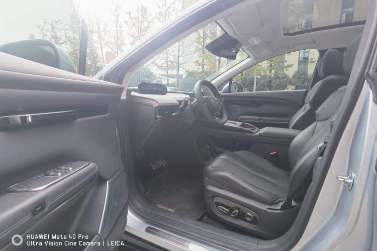 Used  HT 2023 670 Rear-Drive Ultra-High-Voltage NDA Version
