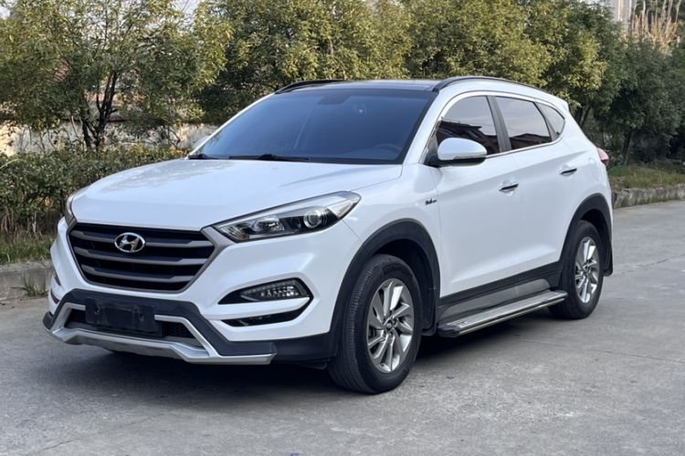 Used Hyundai Tucson 2018 1.6T Dual-Clutch Two-Wheel Drive 15th Anniversary Special Edition
