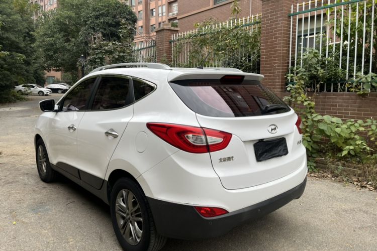 Used Hyundai ix35 2015 2.0L Automatic 2WD Smart Version China V Standard
