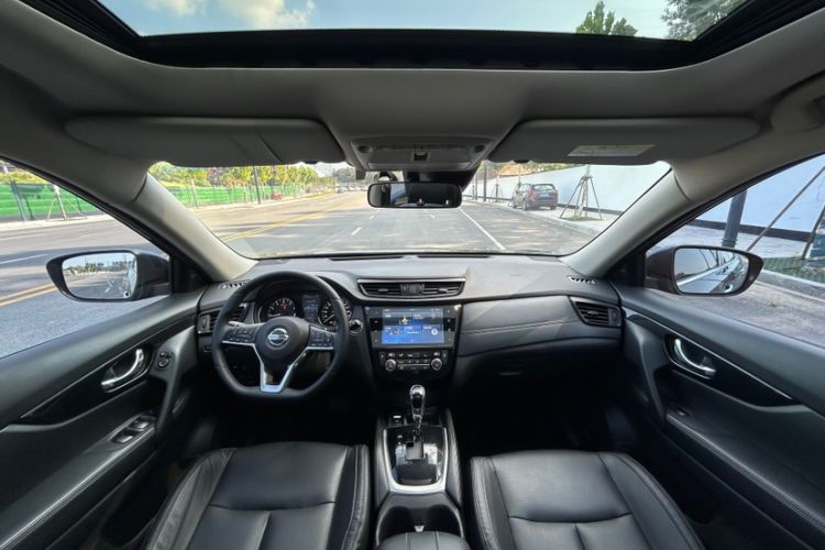 Used Nissan X-Trail 2019 2.5L CVT Smart Connect Luxury Edition 4WD
